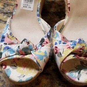 NWT FLORAL PLATFORM ESPERDRILLES SIZE 9.5